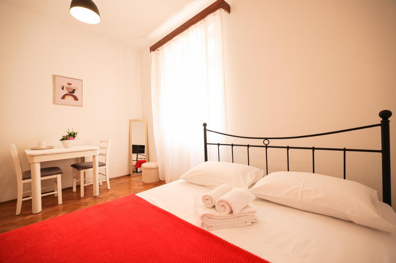 Cozy Studio Apartments In City Centar Stosija 扎达尔 外观 照片