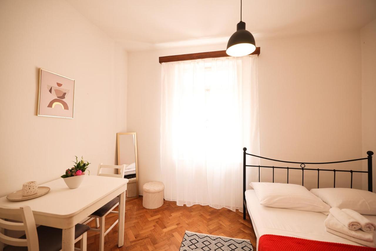Cozy Studio Apartments In City Centar Stosija 扎达尔 外观 照片