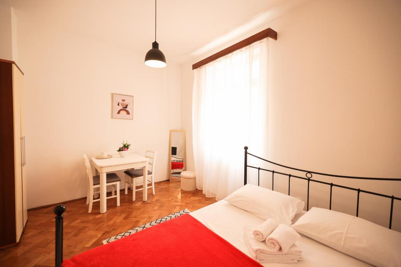 Cozy Studio Apartments In City Centar Stosija 扎达尔 外观 照片